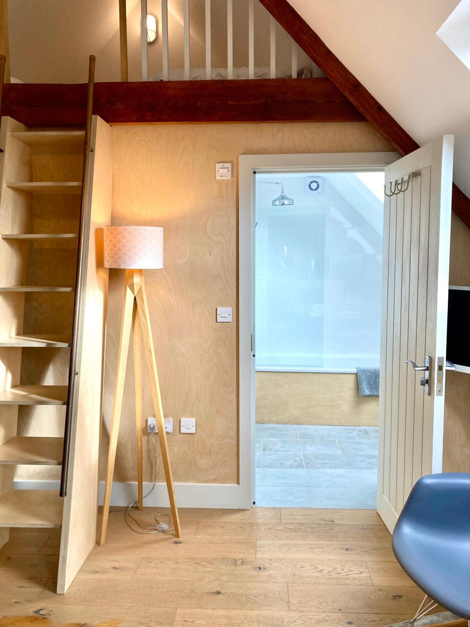 Westbury Cross House Bed & Breakfast ภายนอก รูปภาพ