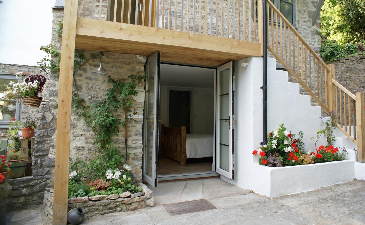 Westbury Cross House Bed & Breakfast ภายนอก รูปภาพ