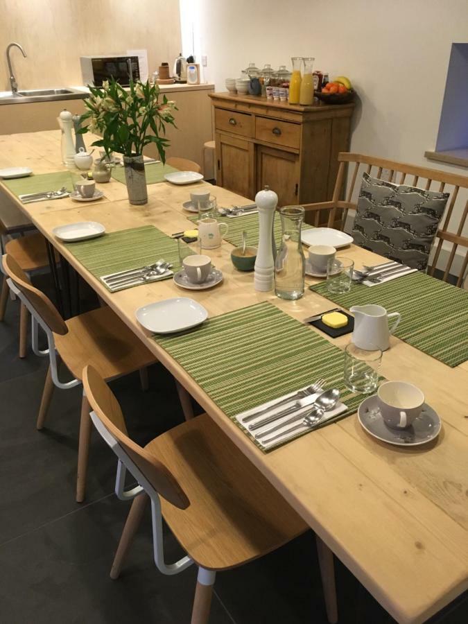 Westbury Cross House Bed & Breakfast ภายนอก รูปภาพ