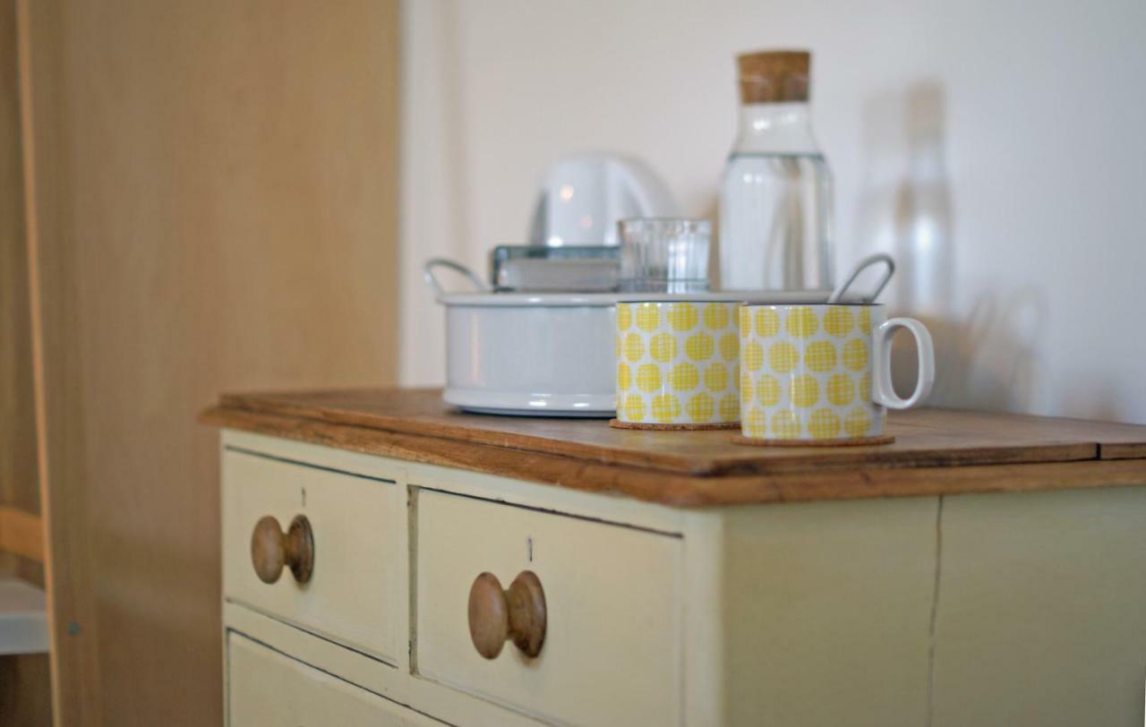 Westbury Cross House Bed & Breakfast ภายนอก รูปภาพ